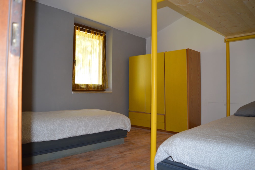 Apartment, 2 Bedrooms, Mezzanine photo 2