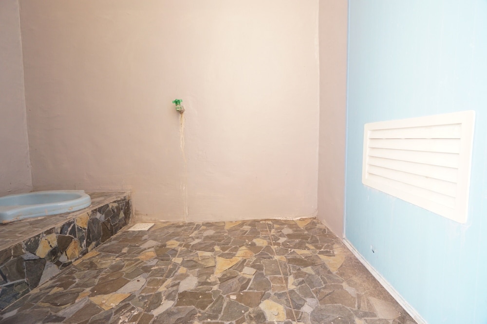 Basic Double Room - Photo 8