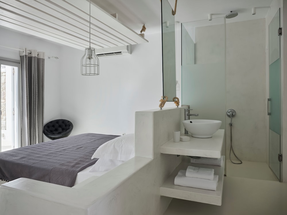Executive Suite Partial Sea View with Private Pool - Photo 4