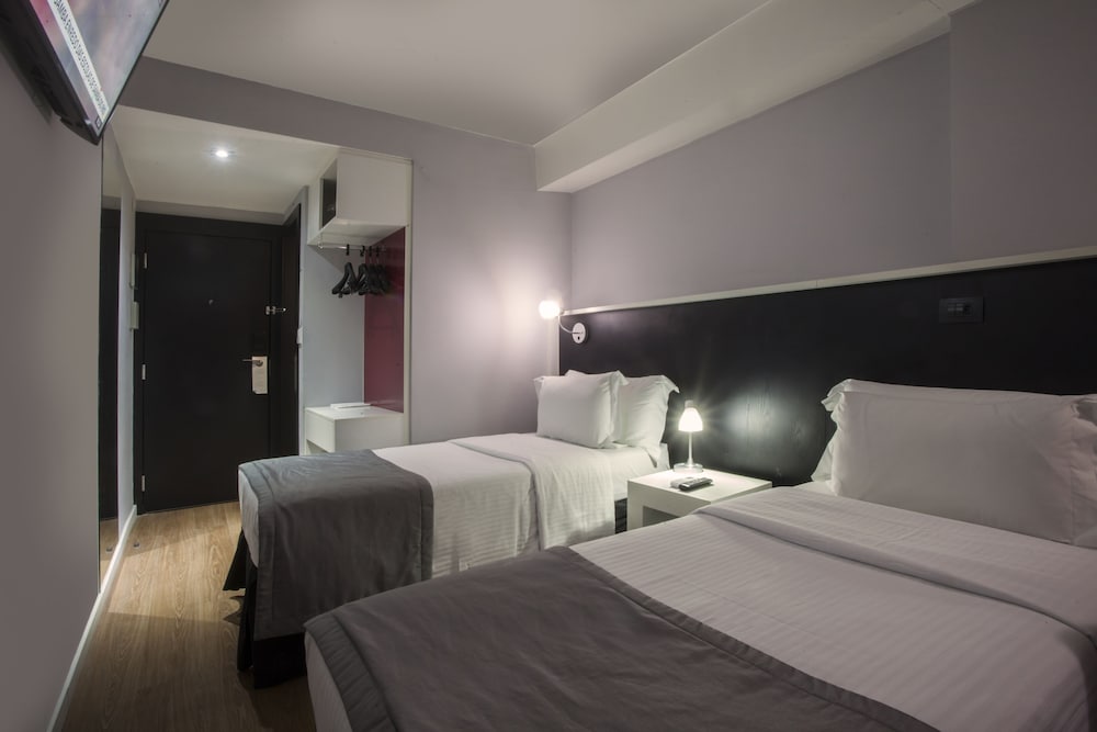 Standard Twin Room - Photo 4