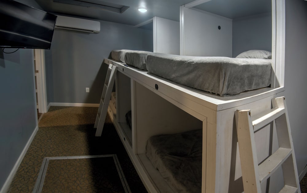 Family Cabin, Multiple Beds, Non Smoking (2 Bed) photo 2