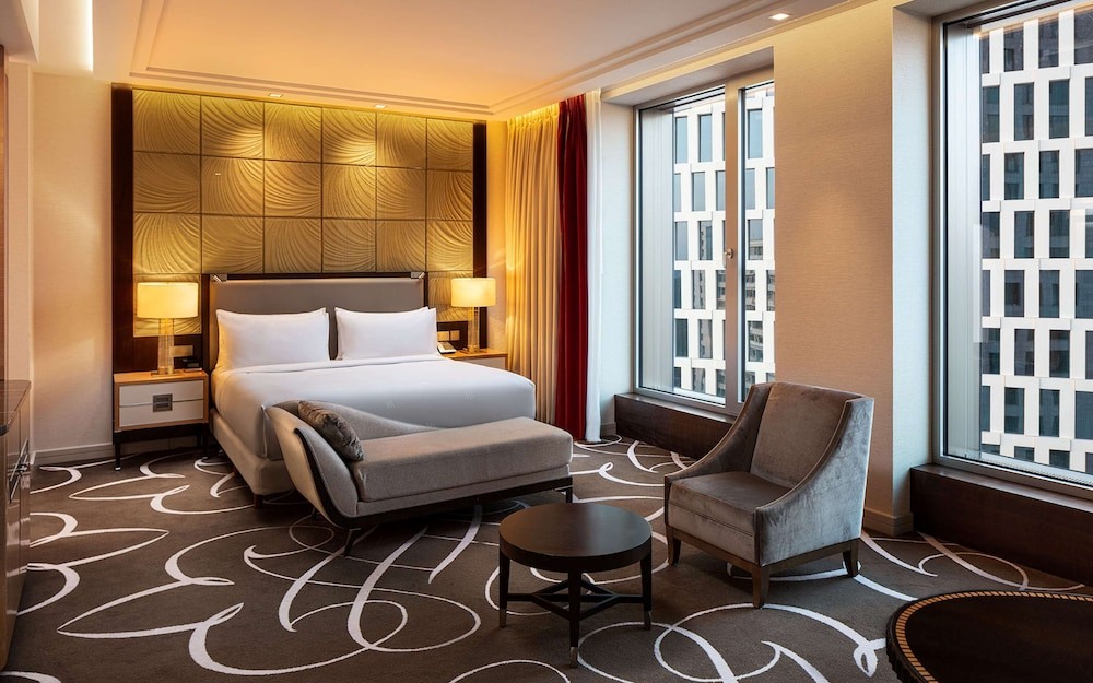 Junior Suite, 1 King Bed, City View