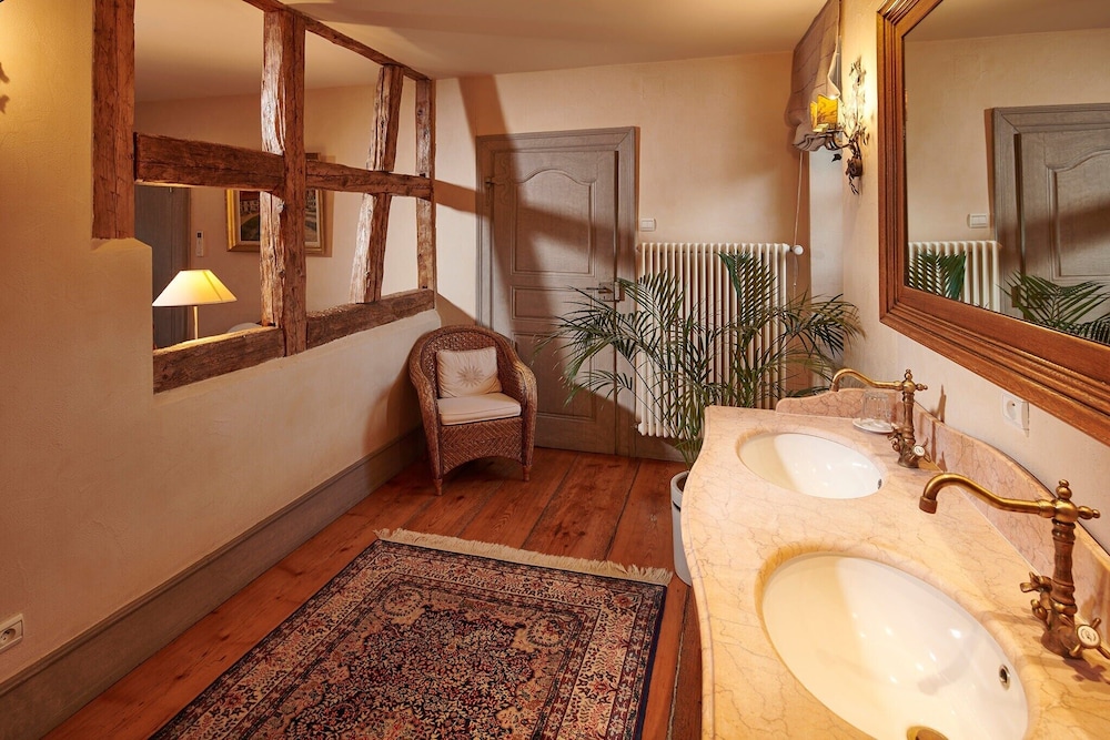 Signature Room photo 2
