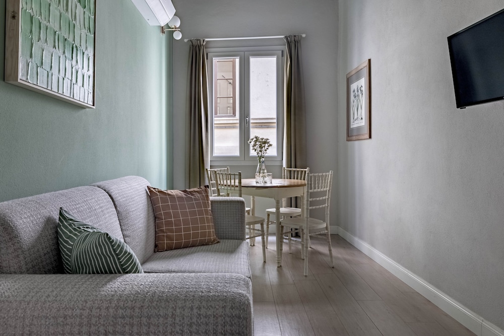 1 Bedroom Apartment, Sofa Bed photo 1