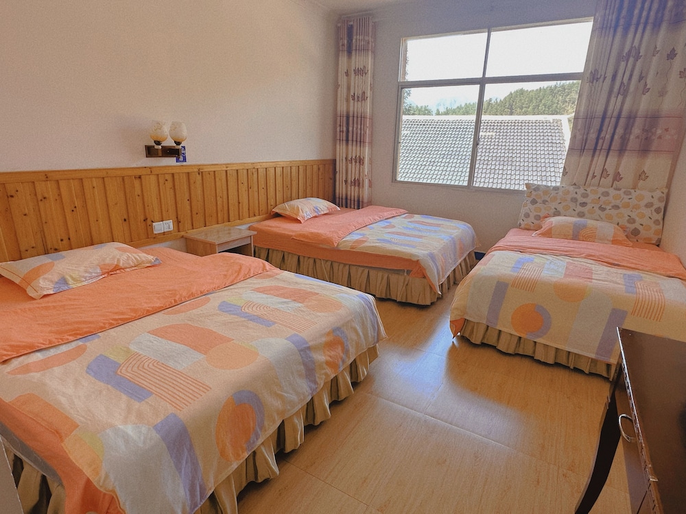 Comfort Triple Room, Hill View photo 1