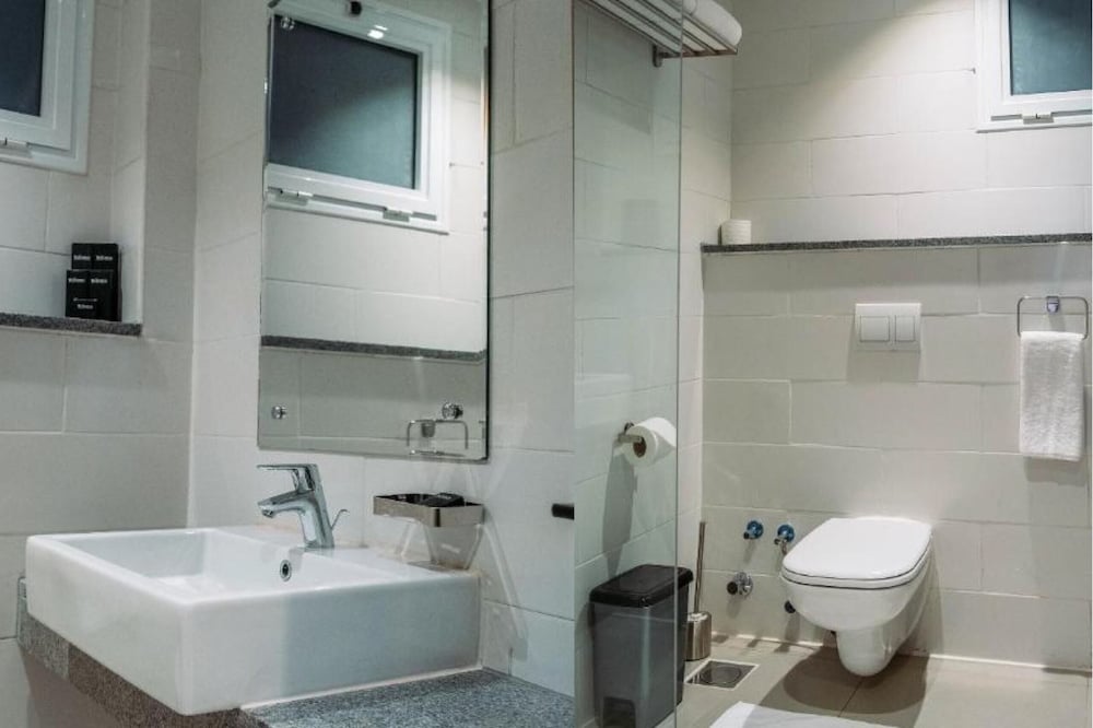 Premium Suite - Photo 6