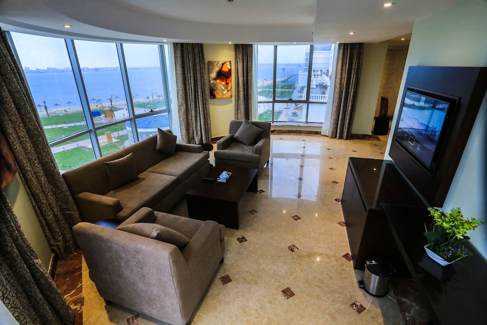 Suite (Diplomatic ) photo 3