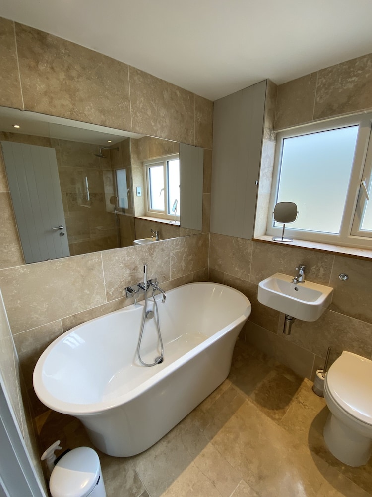 House, 3 Bedrooms photo 1