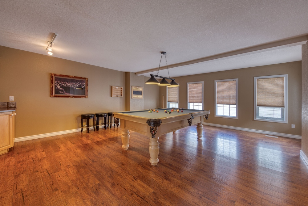 Premium Townhome, 4 Bedrooms (602 Phase2) photo 2