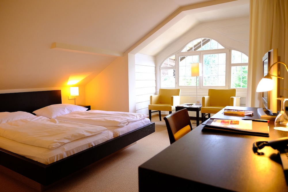 Basic Double Room, Mountain View, Garden Area