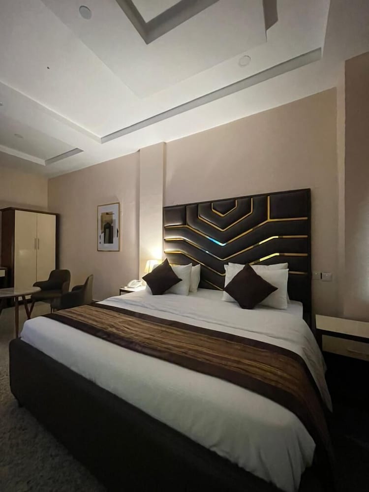 Standard Room, 1 Bedroom - Photo 3