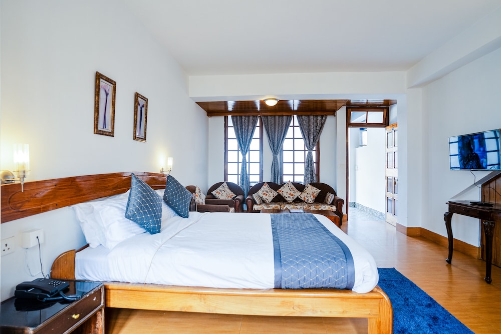 Executive Room - Photo 34