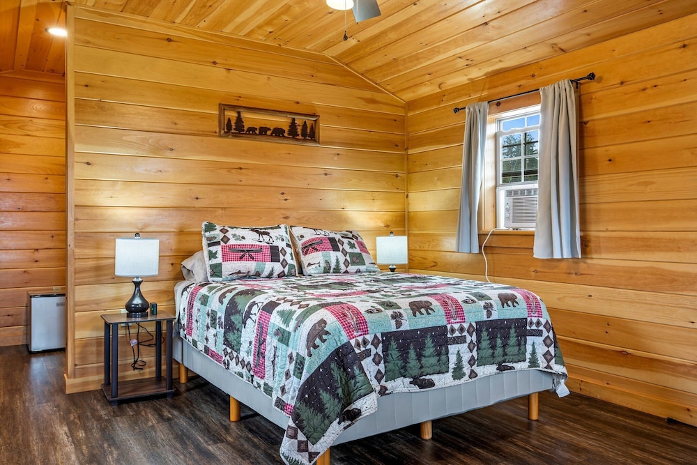 Family Cabin, Ocean View (Pet-Friendly) photo 3