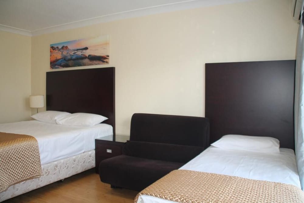 Pet Friendly Triple Room photo 3