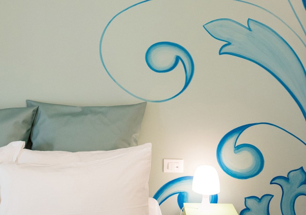 Double or Twin Room - Photo 12