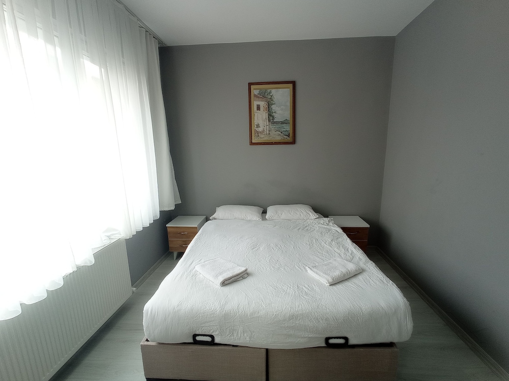 Family Apartment, 2 Bedrooms photo 3