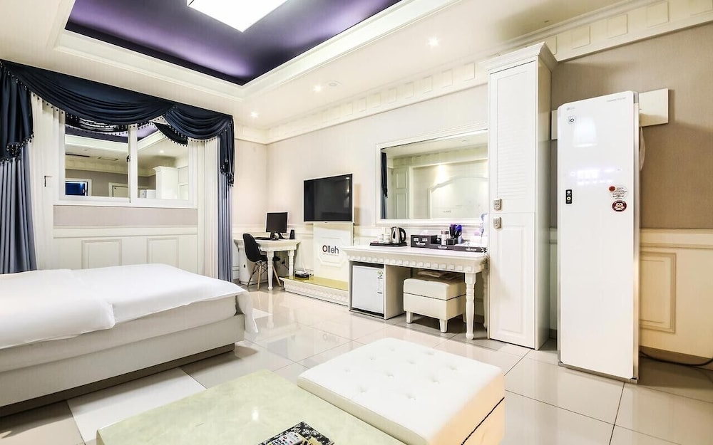 Standard Double Room - Photo 1