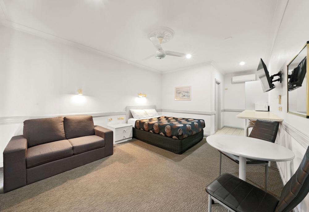 Standard Room, 1 Queen Bed photo 1