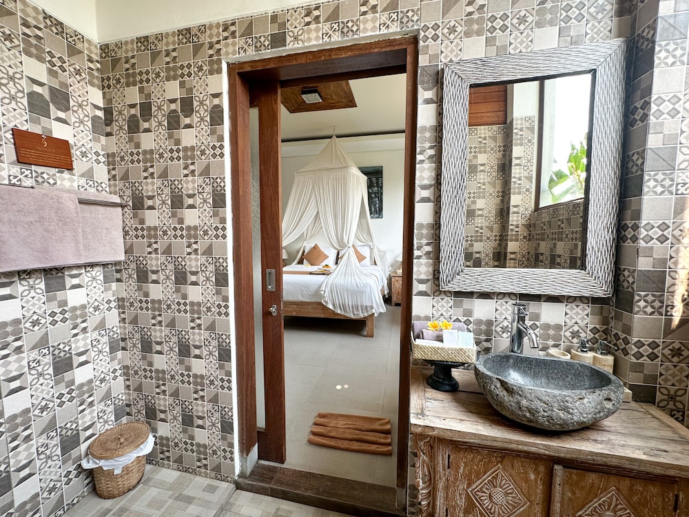 Deluxe Room - Photo 9