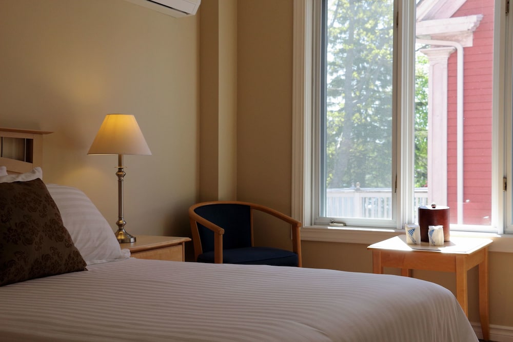 Room, 1 King Bed, Ground Floor photo 3