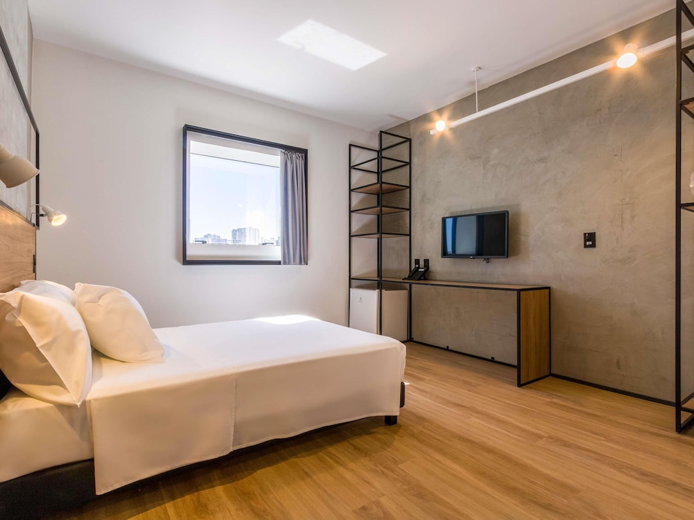 Apartment, 1 Double Bed, Accessible (Modern) - Photo 2