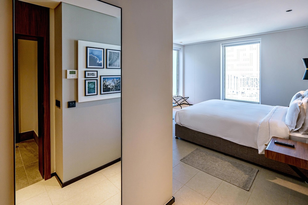 Suite, 1 King Bed, City View (Mega Suite) photo 1