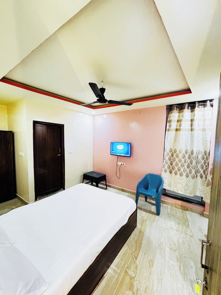 Standard Room photo 2