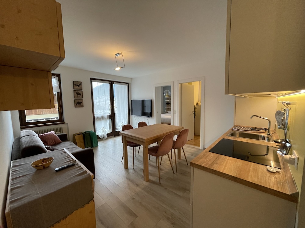 Apartment photo 1