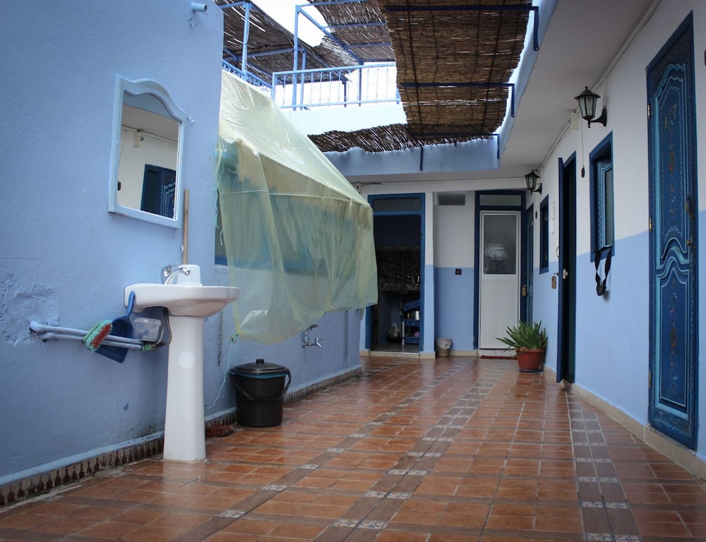 Basic Triple Room, 2 Bedrooms photo 3