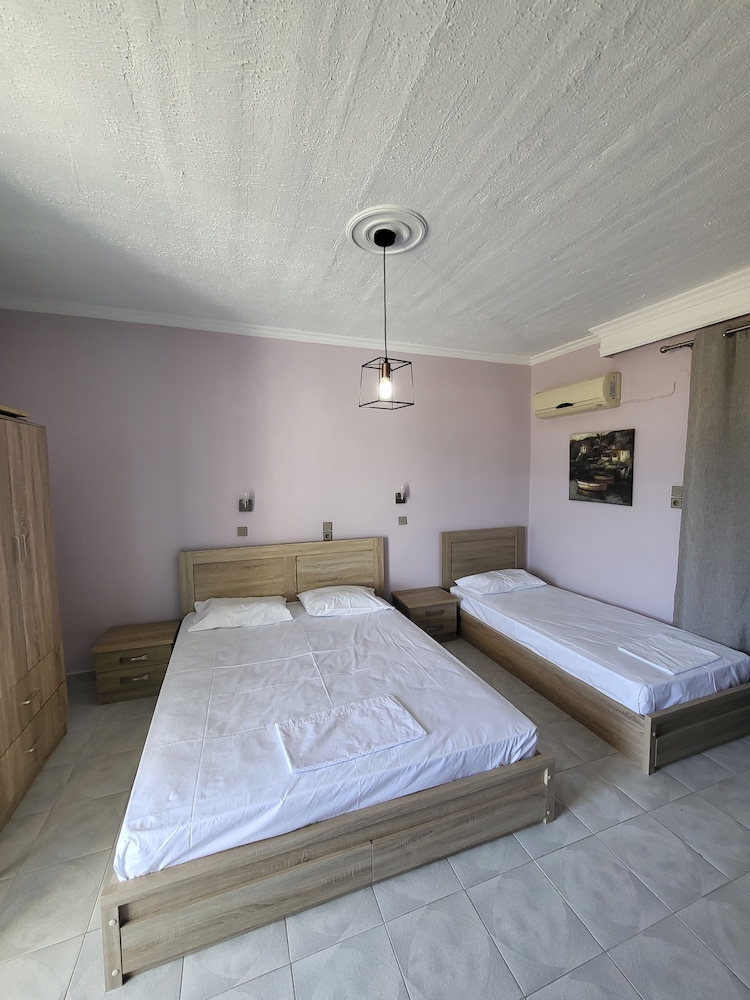 Standard Triple Room - Photo 4