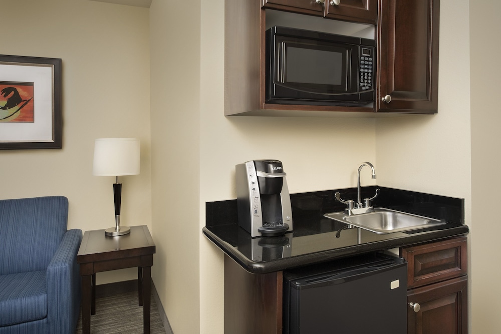 Suite, Multiple Beds, Accessible (Mobility, Accessible Tub) - Photo 4