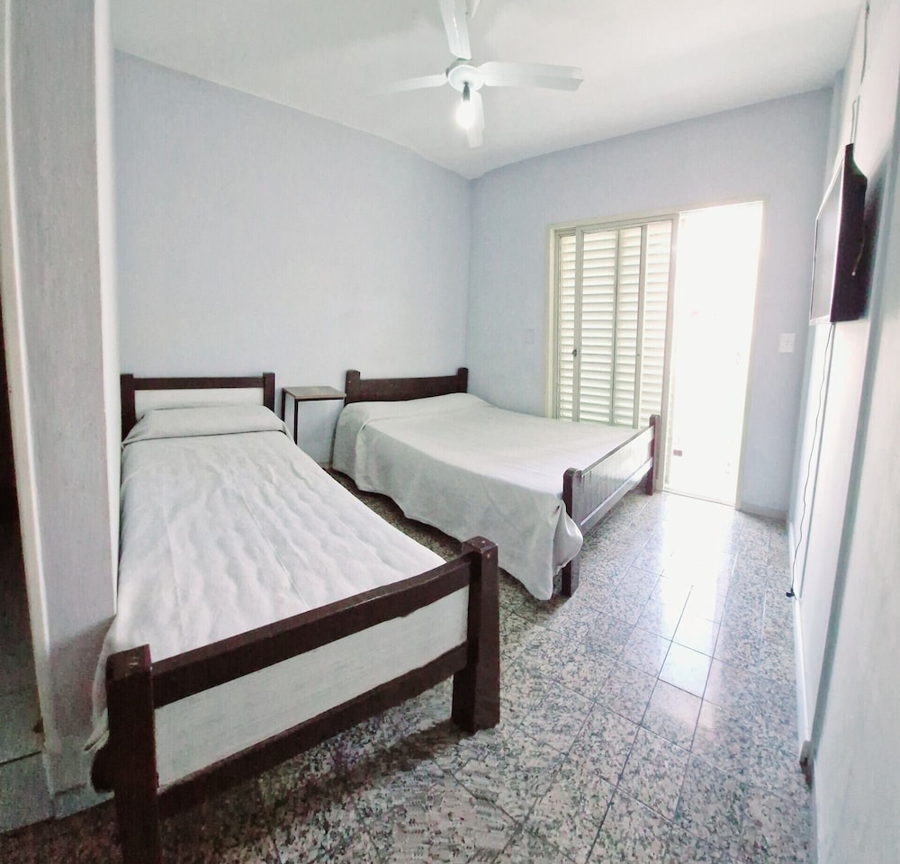 Basic Triple Room, Balcony, City View