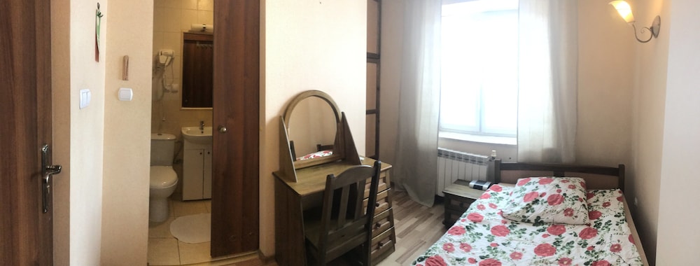Standard Single Room, 1 Large Twin Bed, Private Bathroom photo 2