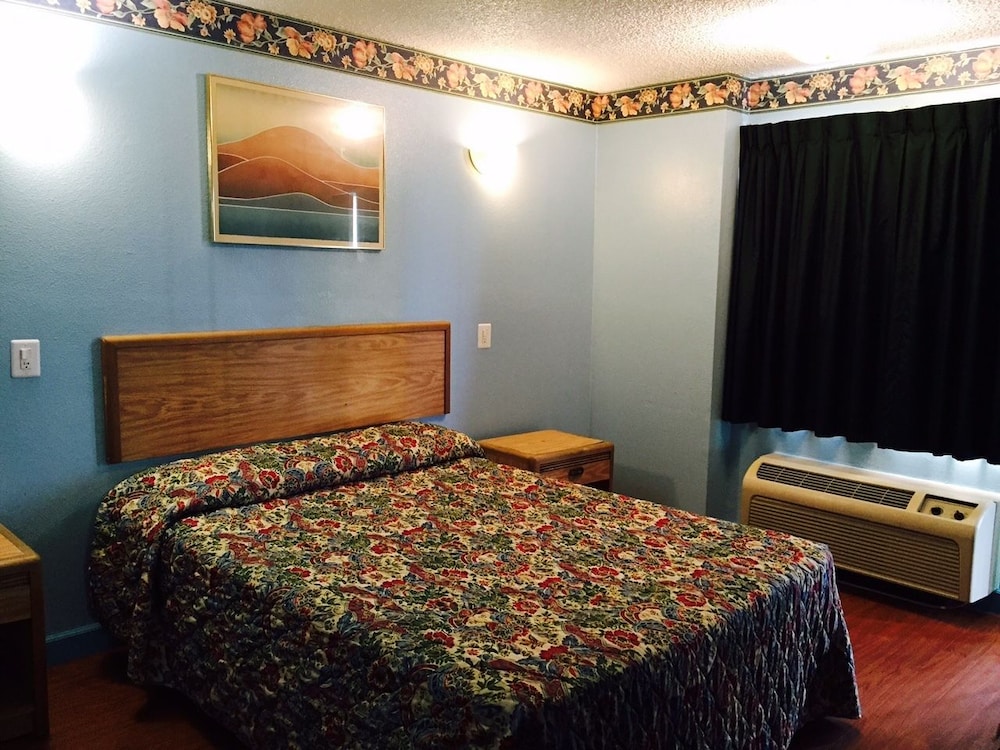 Room, 1 Queen Bed, Non Smoking photo 3