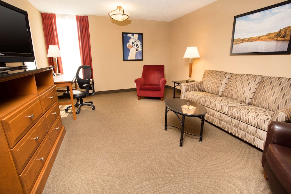 Deluxe Suite, 1 King Bed with Sofa bed, Refrigerator & Microwave (2 Rooms, Upper Floor)