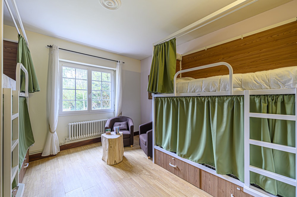 Standard Shared Dormitory, Women only photo 2