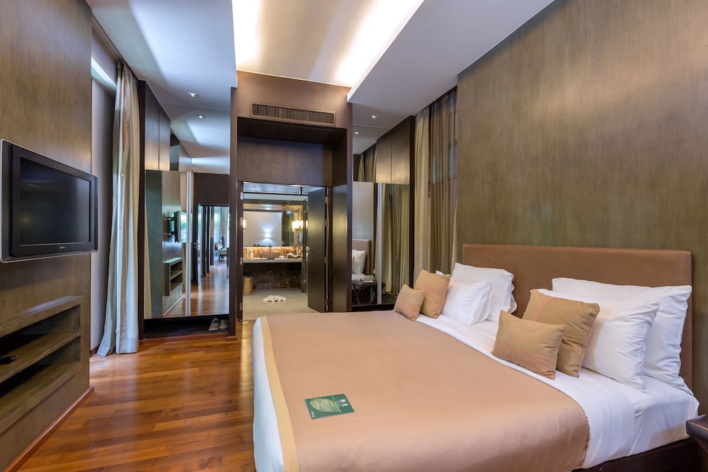 Three Bedroom Suite Pool Villa with Free Minibar - Photo 8