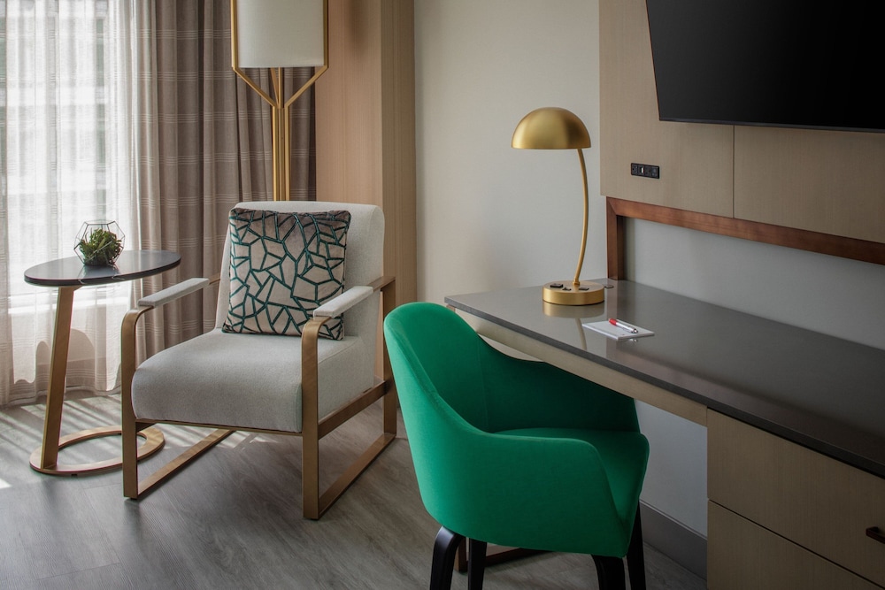 Basic Room, 2 Queen Beds - Photo 3