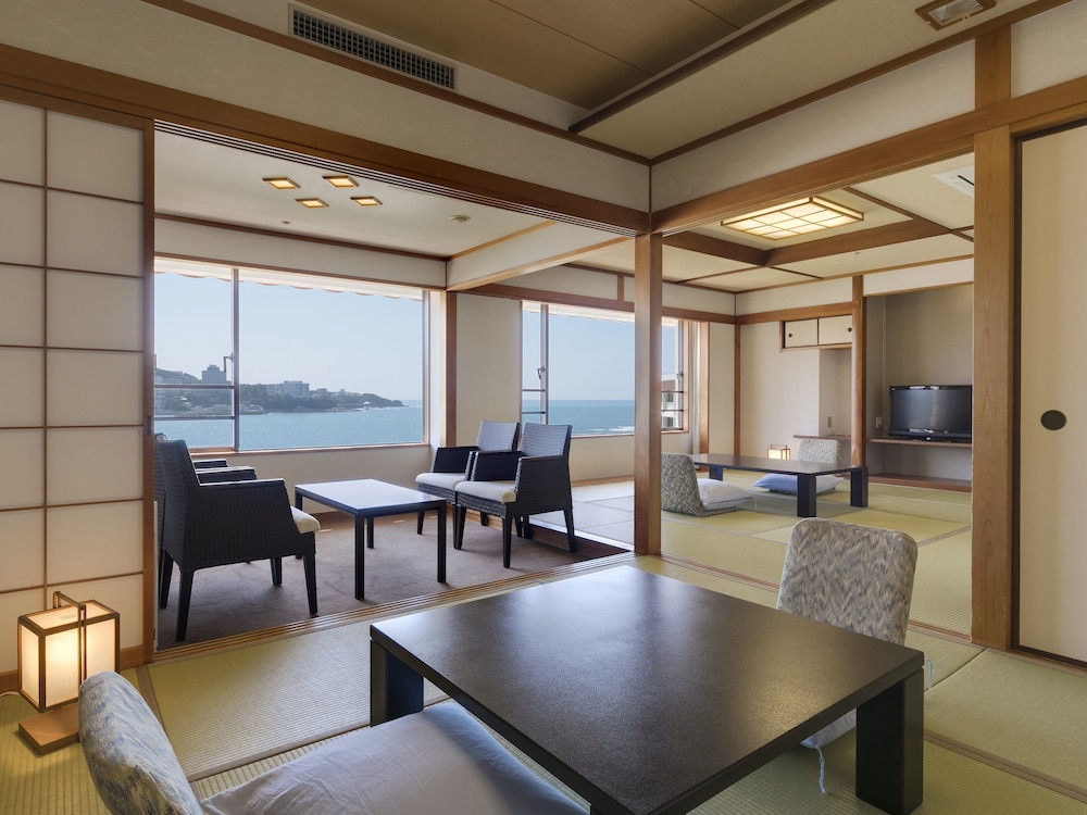 Royal Floor Japanese Room with Ocean View - Non-Smoking - Photo 3