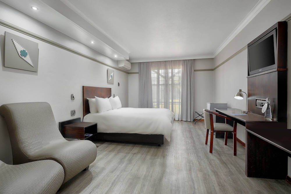 Room, 1 Double Bed - Photo 3