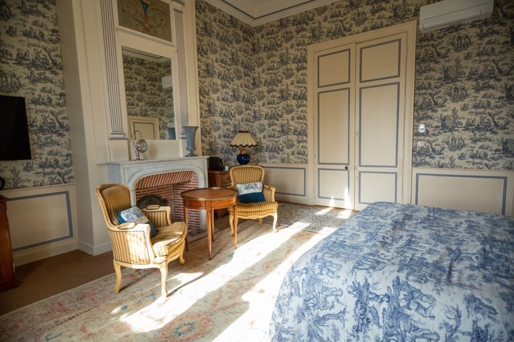Luxury Double Room, Ensuite, Garden View (Louise De La Valliere) - Photo 2