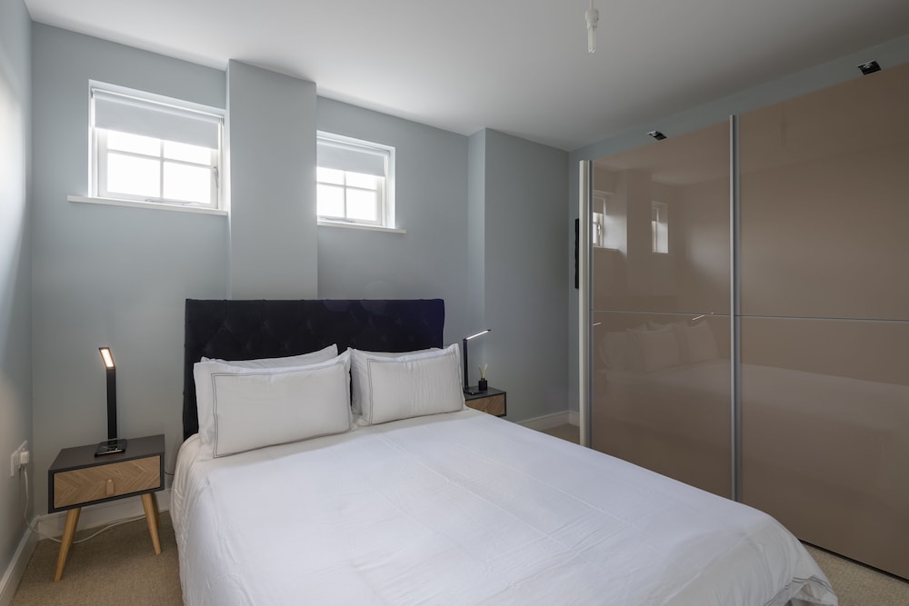 Luxury Apartment, Private Bathroom photo 3