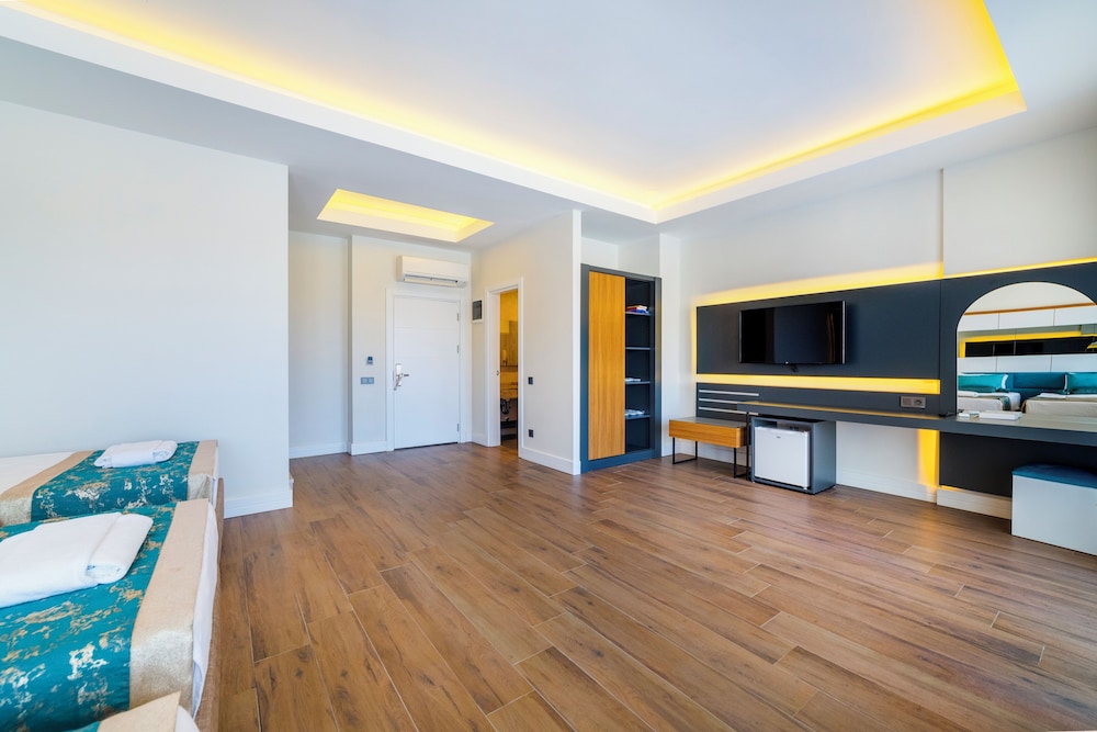 Deluxe Duplex photo 2