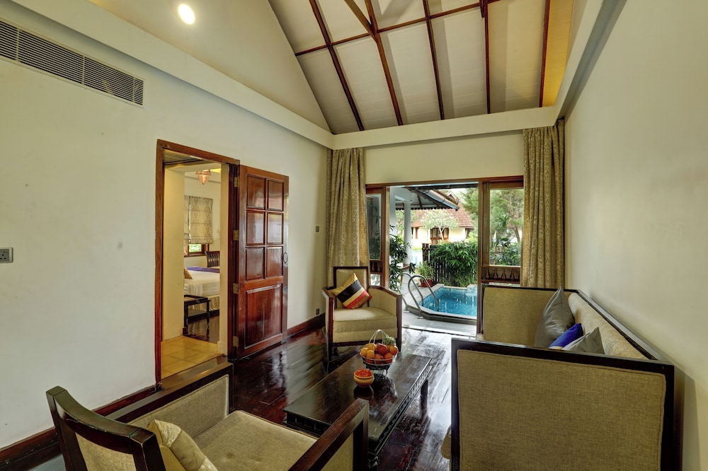 Lakefront Luxury Villas with Plunge Pool photo