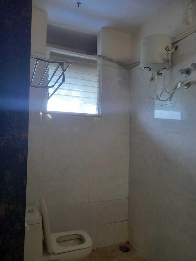 Family Double Room, 1 King Bed, Balcony, City View photo 3