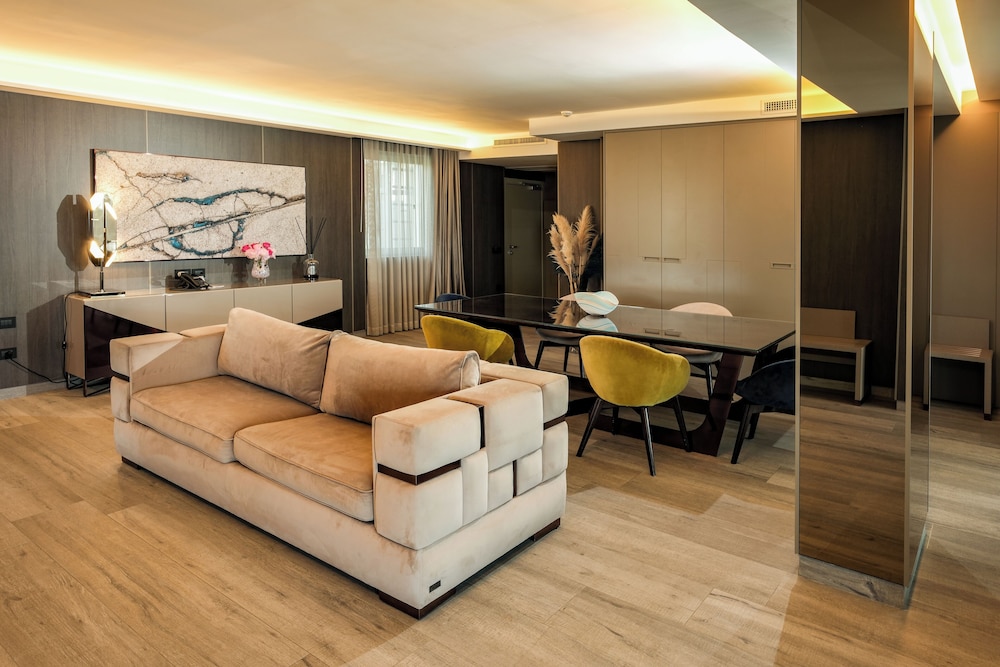 Exclusive Suite - Photo 8