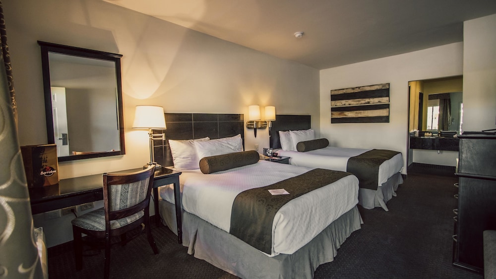 Double Room, 2 Queen Beds photo 1