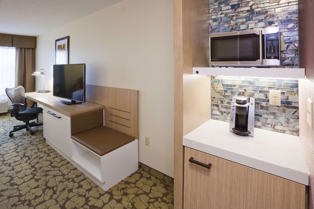 Room, 1 King Bed, Accessible - Photo 1