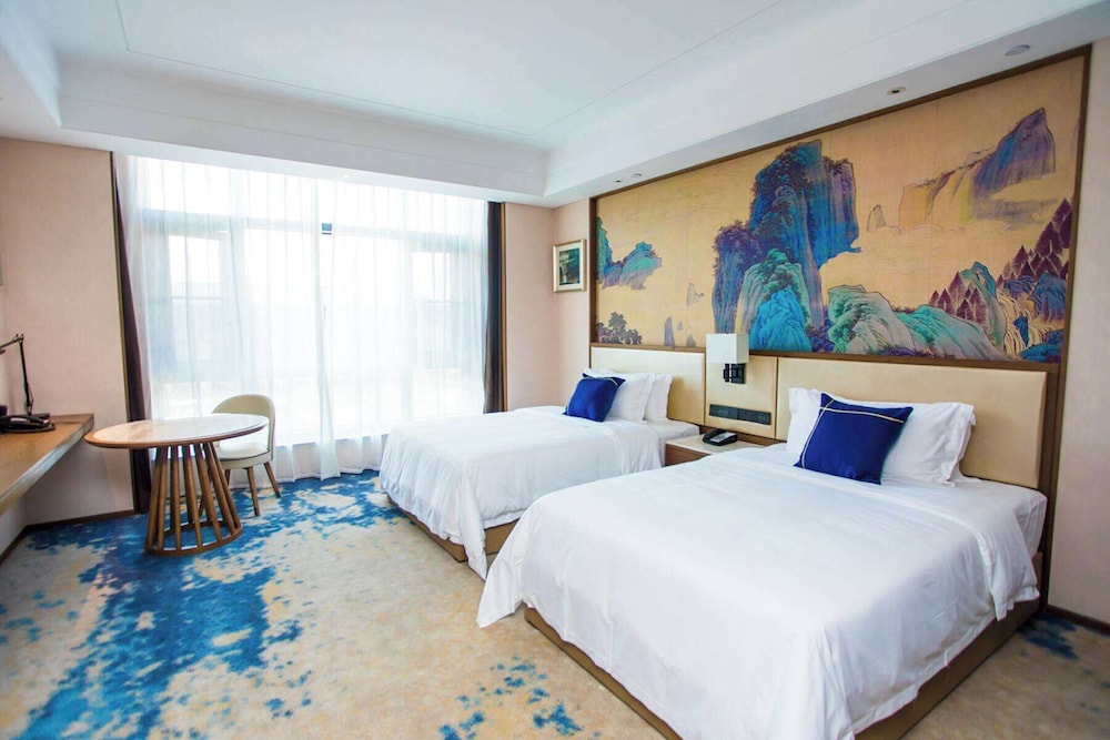 Deluxe Room, 2 Twin Beds, Non Smoking