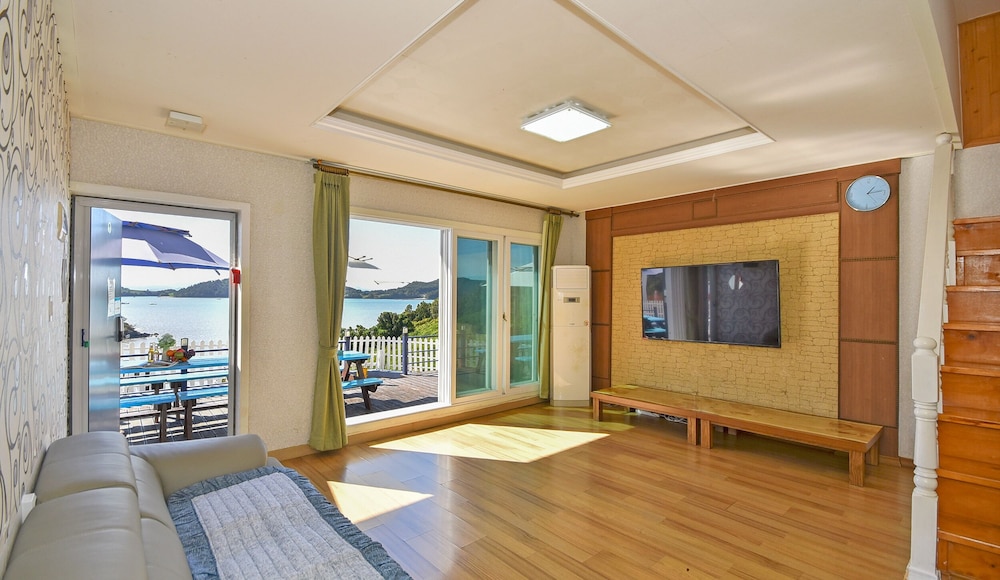 101 photo 1